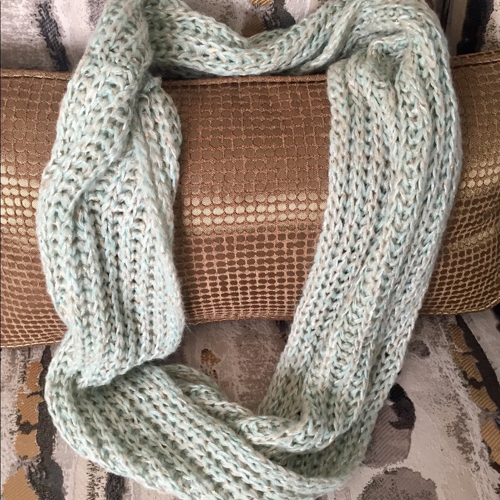 Infinity Scarf - Picture 2 of 4